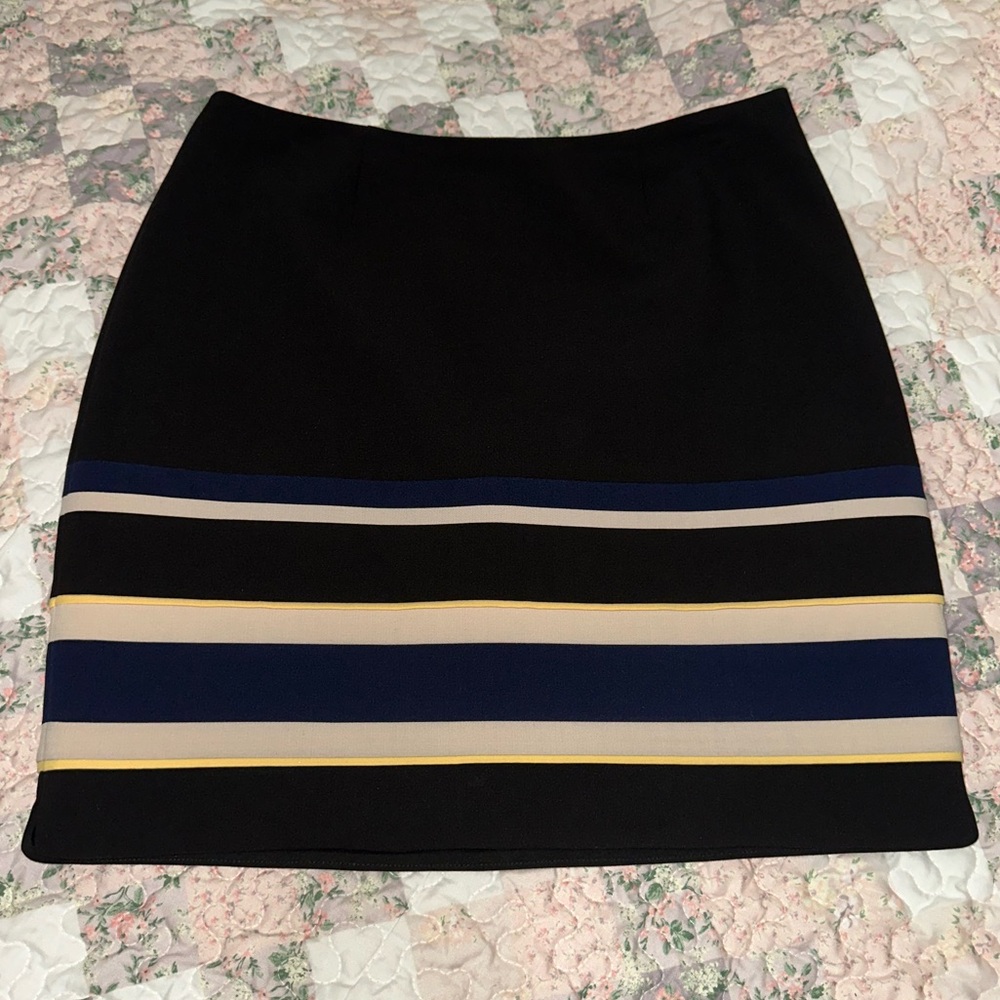 White House Black Market Black Striped Side Zip Mini Mid Thigh Business Skirt